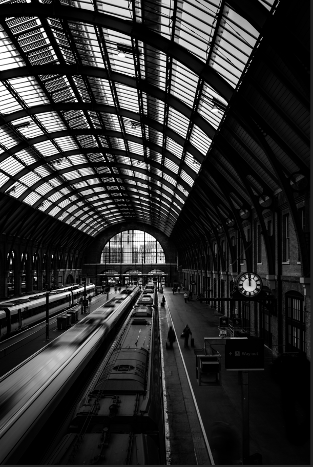 Paddington train station photo in black and white 